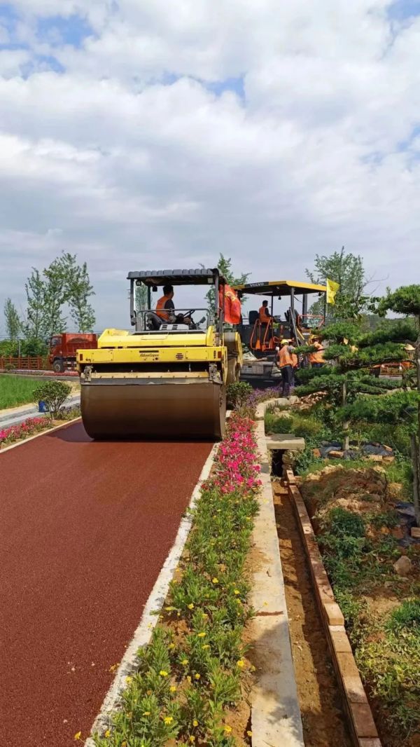 長沙太空金路橋材料有限公司,雙鋼輪壓路機,福格勒瀝青攤鋪機,AC系列,AF系列,SBS系列