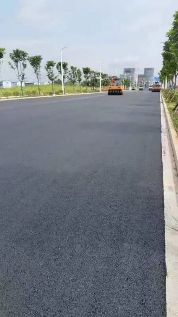 長沙太空金路橋材料有限公司,雙鋼輪壓路機(jī),福格勒瀝青攤鋪機(jī),AC系列,AF系列,SBS系列