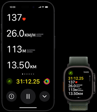 Apple Watch Ultra 2 及 iPhone 上的即時動態(tài)同時顯示某人的單車訓練指標。