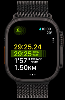 Apple Watch Ultra 2 顯示多項目運動功能中的游泳時長、配速及距離。