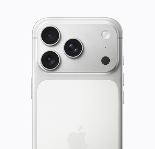 銀色鈦金屬 iPhone 17 Pro 的機(jī)身背面