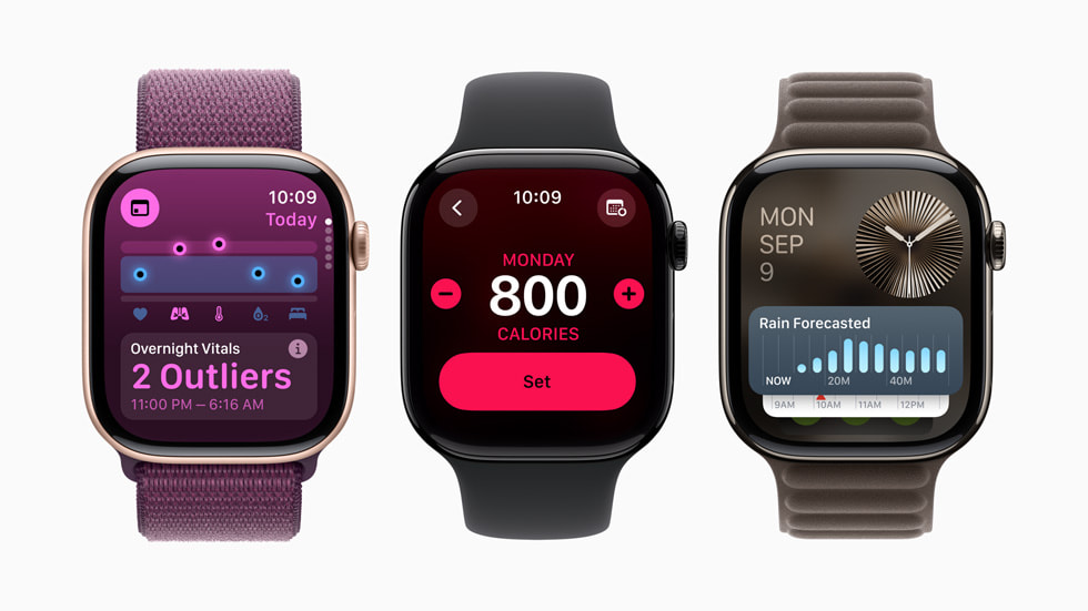 Tiga perangkat Apple Watch Series 10 menampilkan pembaruan yang tersedia di watchOS 11, termasuk aplikasi Vital dan Tumpukan Cerdas yang semakin cerdas.