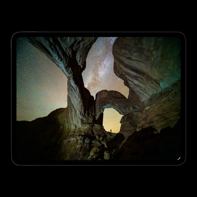 The Ultra Retina XDR display on the new iPad Pro.