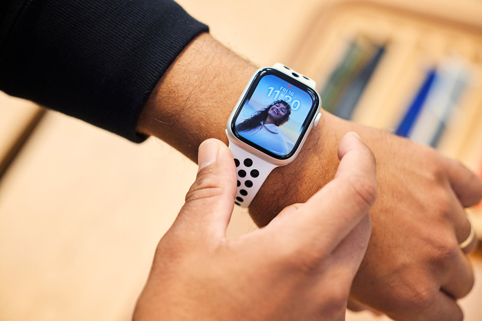 ???? ????? ????? ???? ????? ???? Apple?Watch?Series?8 ???????.