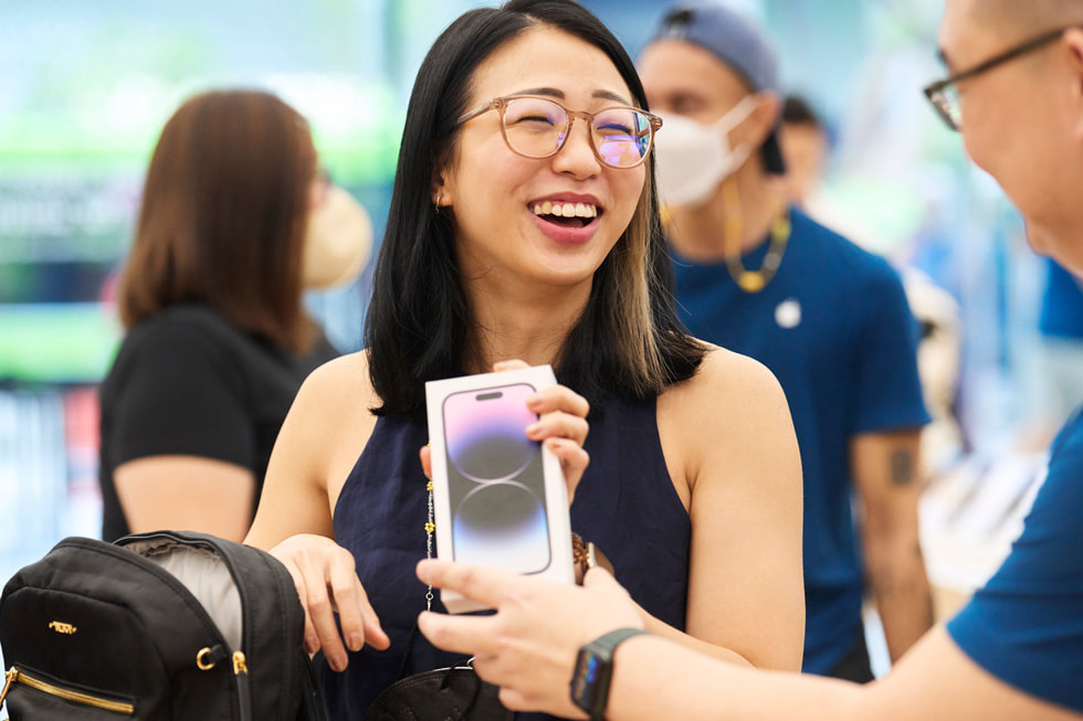 ????? ?? ???? Apple?Orchard?Road ????? ?? ??? ????? ?????? iPhone?14?Pro ?????? ?? ??????.