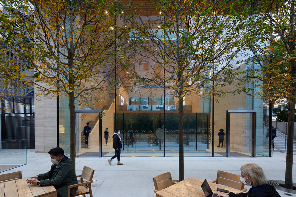 Apple Ba?dat Caddesi'nin bah?esi.
