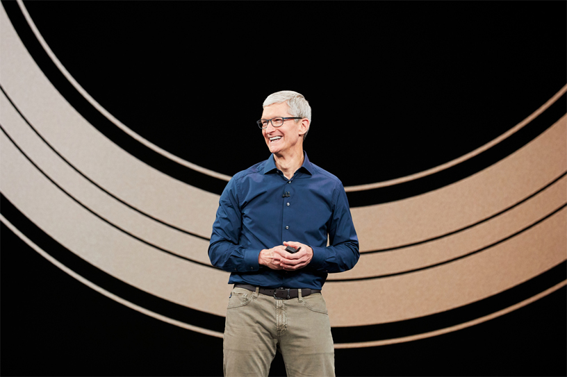 Tim?Cook ??? ?????? ?? ?????? Apple ??????? ?? ???? Steve?Jobs?Theater ?? Apple?Park.