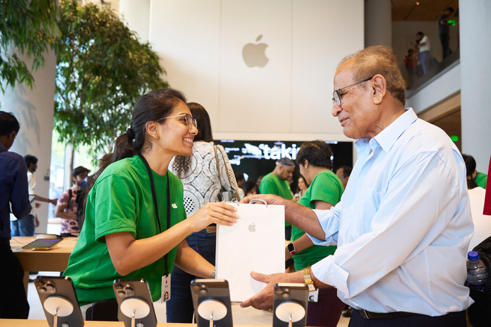 ???? ????? ???? Apple?BKC ???? ????? ????????. 