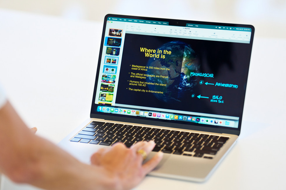 ??? ???????? ?? ????? WWDC22 ????? ??????? MacBook?Air ?????? ?? ????? ??????? ?????? ?? ???? ???? ????.
