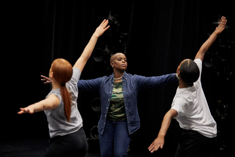 ??? ????? ????? ??????? ????? ????? The Ailey School ????? ?????.