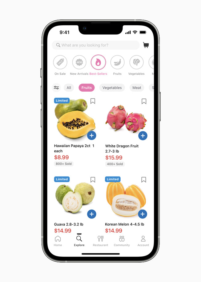 iPhoneの食料品アプリであるWeee!に、売れ筋の果物製品が掲載されているところ。
