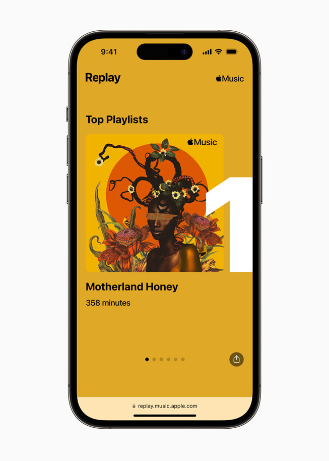 Danh sách phát ng??i dùng th??ng hay nghe nh?t trong Apple Music ???c hi?n th? trong Replay trên iPhone.