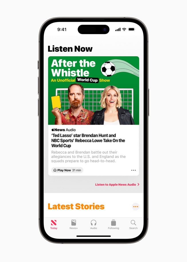 Podcast After the Whistle hi?n th? trong Apple News trên iPhone 14 Pro. 