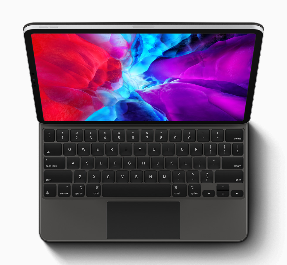 Yeni iPad Pro ve Magic Keyboard.