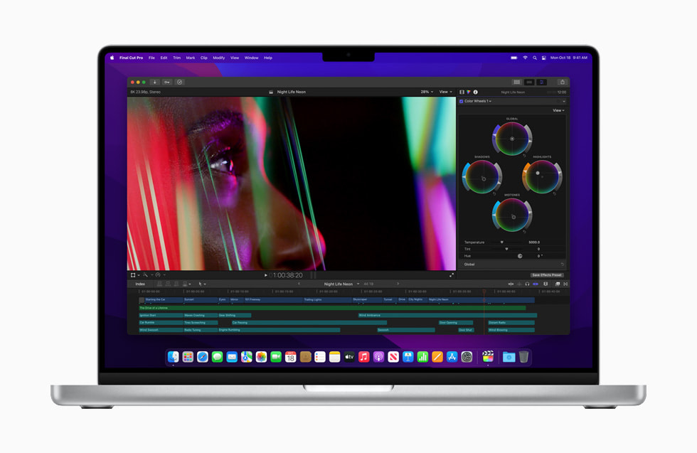 Final Cut Pro a??k bir MacBook Pro g?steriliyor.