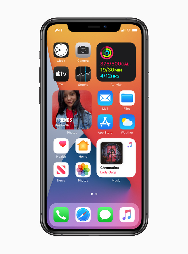 iPhone 11 Pro ekran?nda iOS 14’teki yeni Ana Ekran ve ara? tak?mlar?.