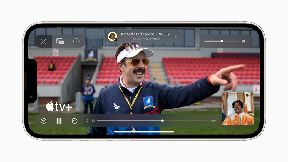 iPhone 13 ekran?nda TV+’ta Ted Lasso g?rüntüsü