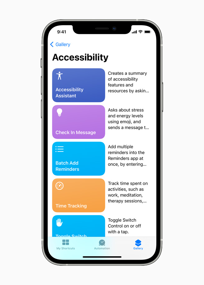 iPhone 12 Pro’daki Siri Kestirmeleri’nde Eri?ilebilirlik Yard?mc?s? g?steriliyor.