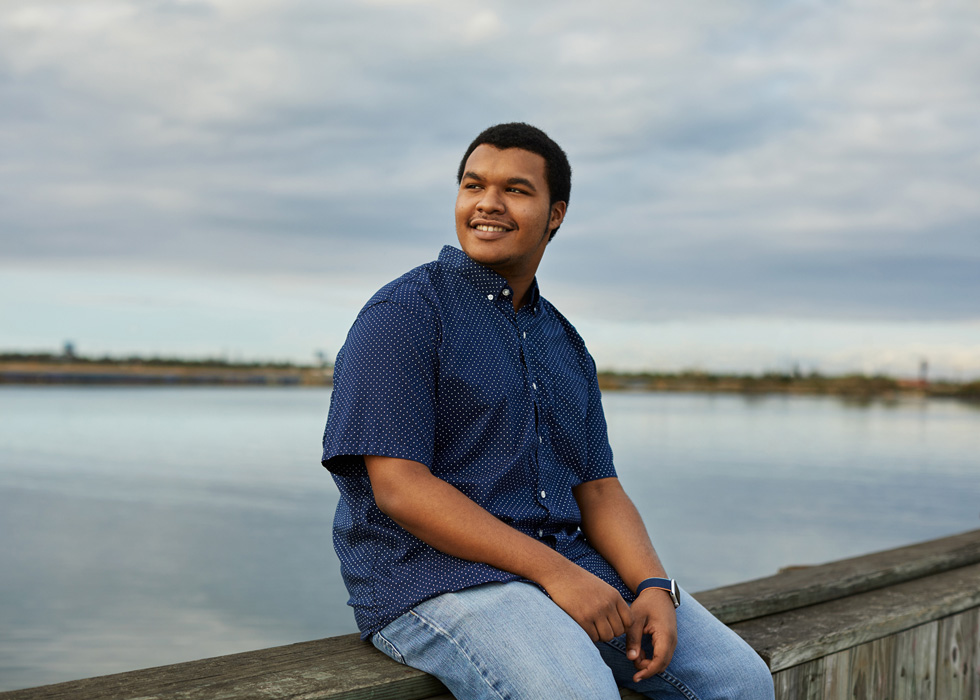 Ahmad Brown, un estudiante del Laboratorio de Dise?o del Boys & Girls Club en Atlantic City. 